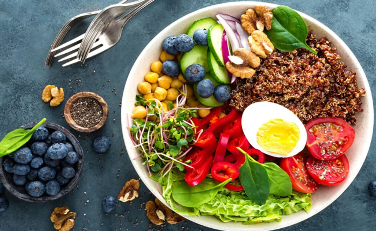 'ଓମିକ୍ରନ୍‌'ରୁ ବର୍ତ୍ତିବା ପାଇଁ କ'ଣ ଖାଇବେ? WHO ଦେଲା ପରାମର୍ଶ