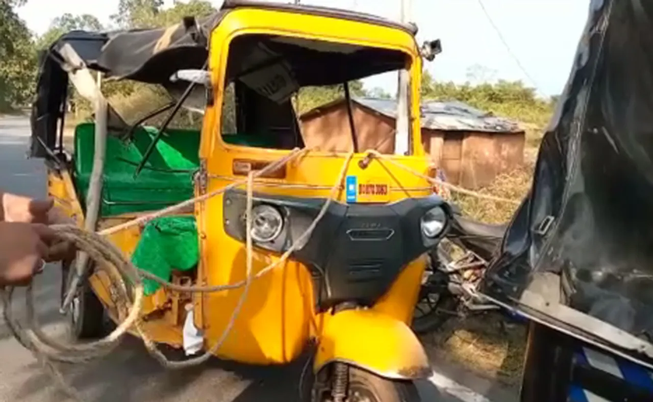 ଅଟୋ-ବାଇକ ମୁହାଁମୁହିଁ ଧକ୍କା: ଜଣେ ମୃତ, ୮ ଆହତ