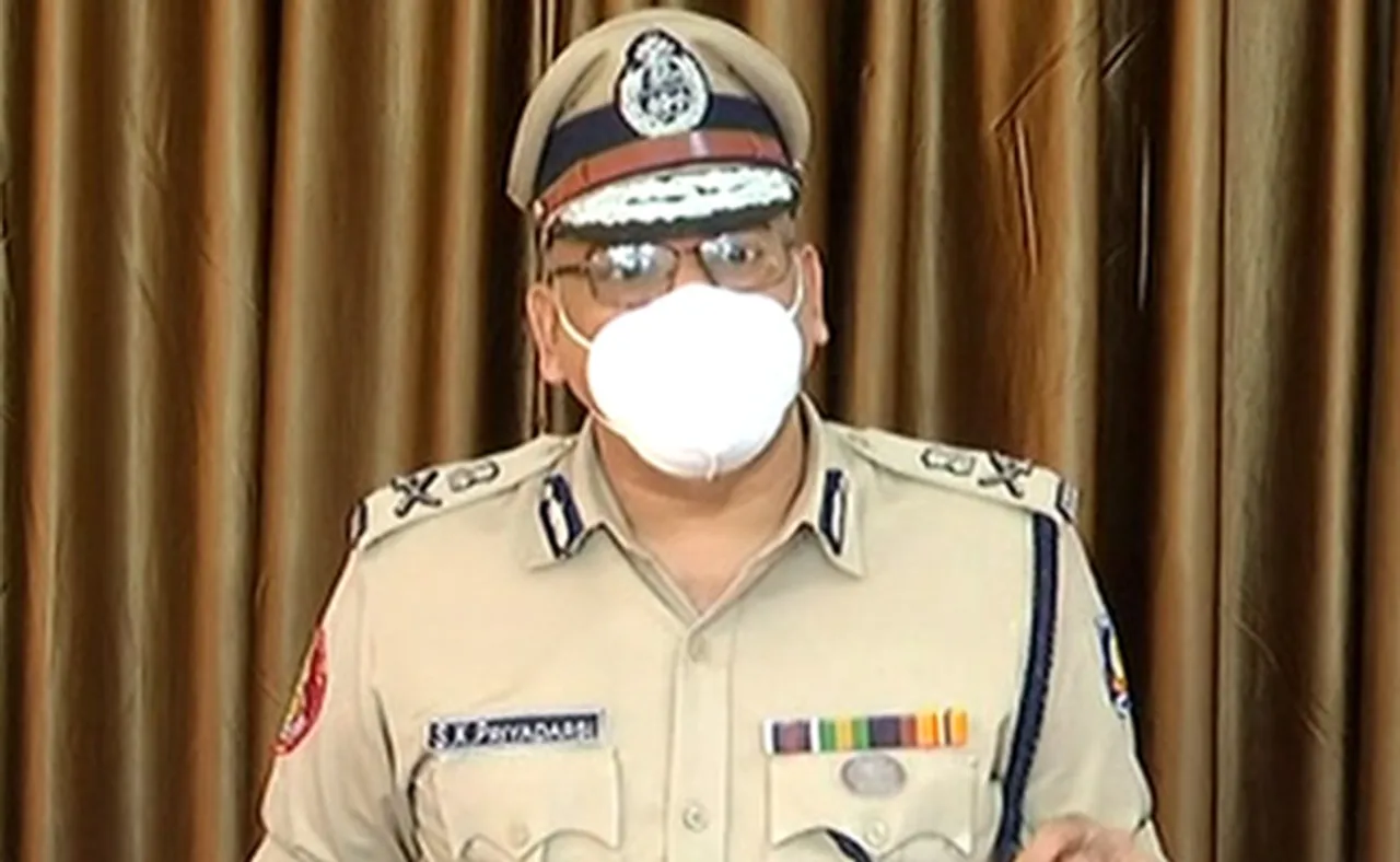 ରାଜଧାନୀରୁ ଲୁଟି କଟକ ମୁହାଁ ହୋଇଥିଲେ ୪ ବଙ୍ଗୀୟ ଯୁବକ, ମାଡ଼ି ବସିଲା ପୁଲିସ୍‌