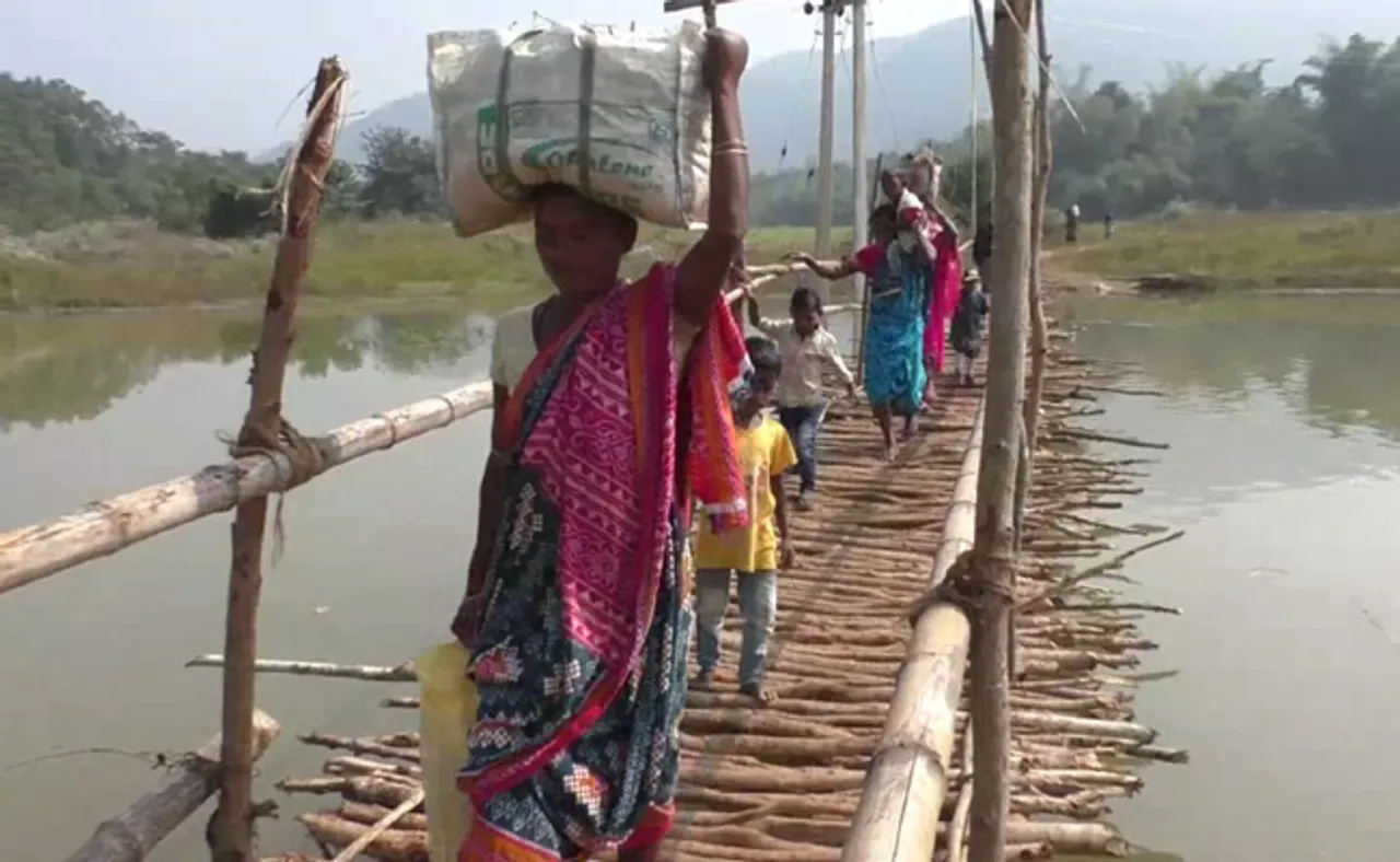 ୪୦ ବର୍ଷ ଧରି କାଠପୋଲ ସାହା ଭରସା, ପଡ଼ୁନି ପ୍ରଶାସନର ନଜର!