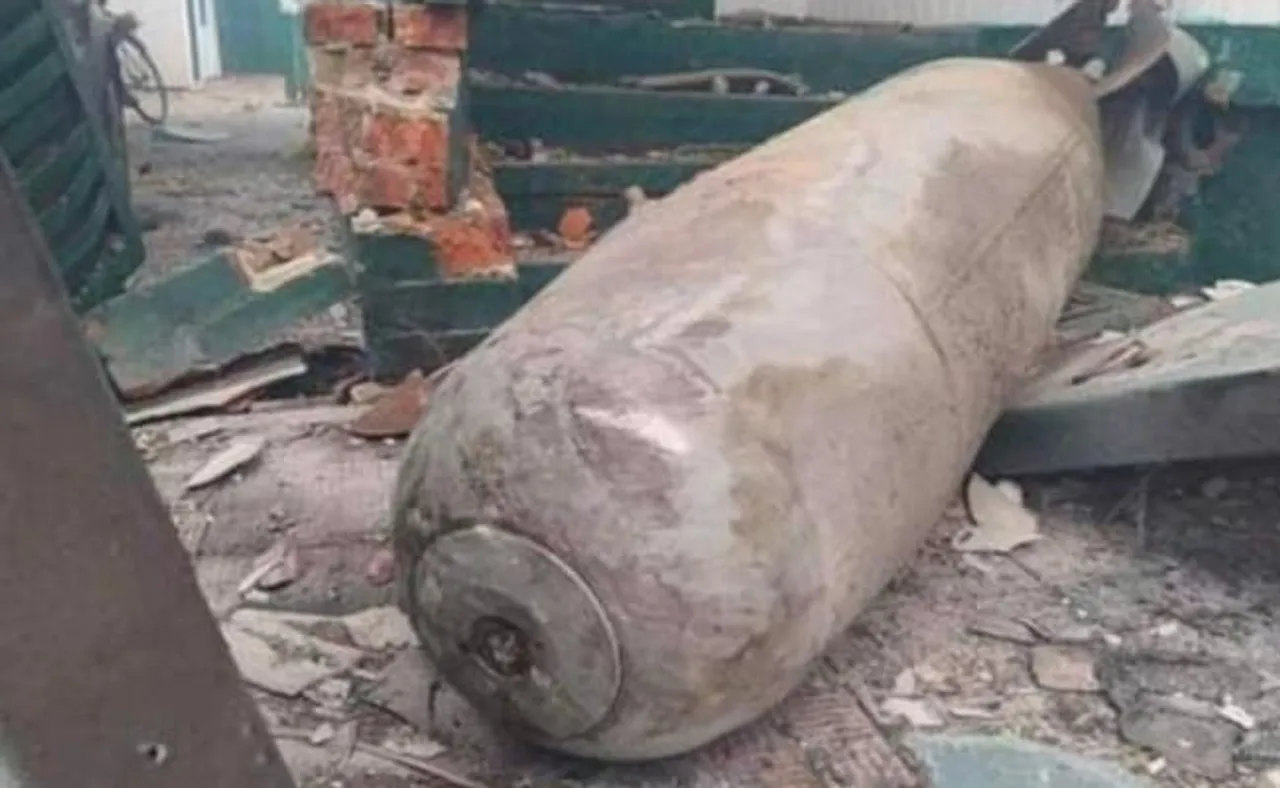 ପଡ଼ିଲା ୫୦୦ କେଜିର ବୋମା, ଚାଲିଗଲା ୧୮ ଜୀବନ