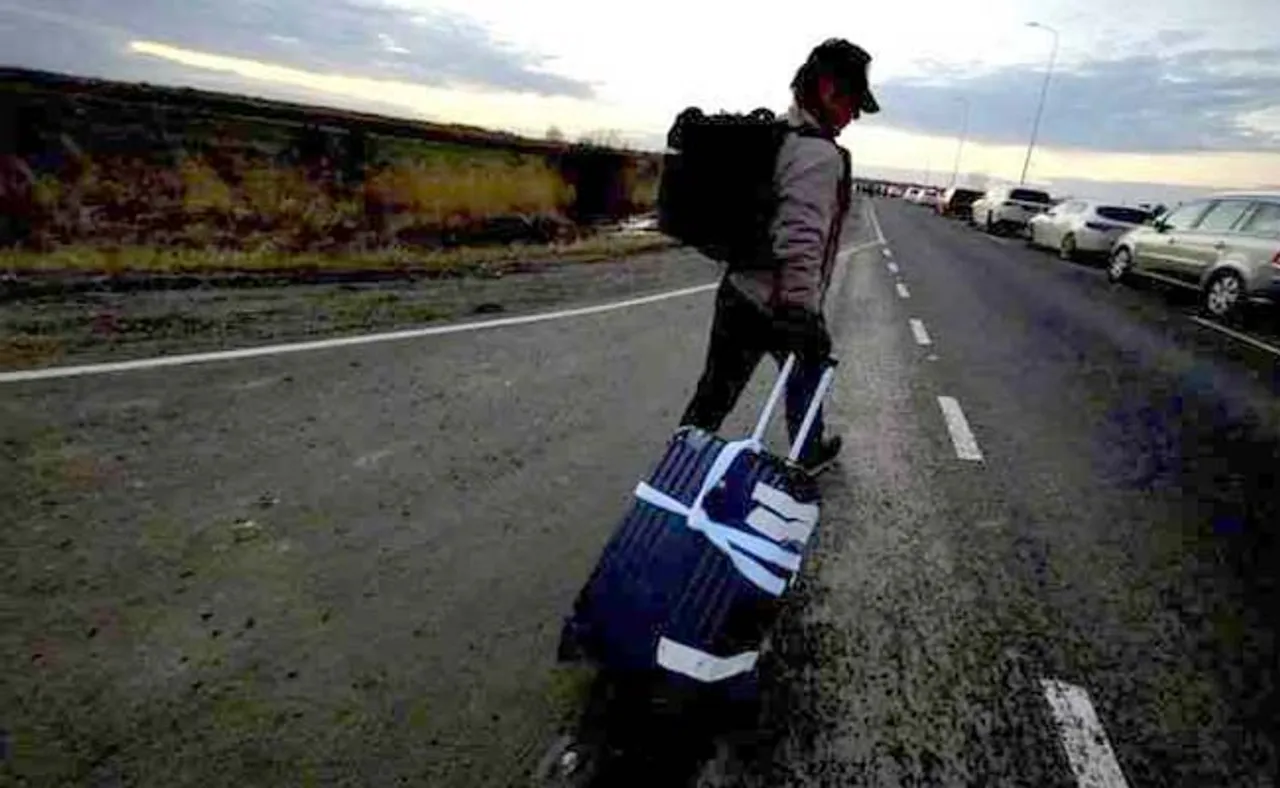 ଯୁଦ୍ଧ ଭିତରେ ଫସିଗଲେ ଅଭିନେତା, ଚାଲିଲେ ମାଇଲ ମାଇଲ୍‌ ବାଟ