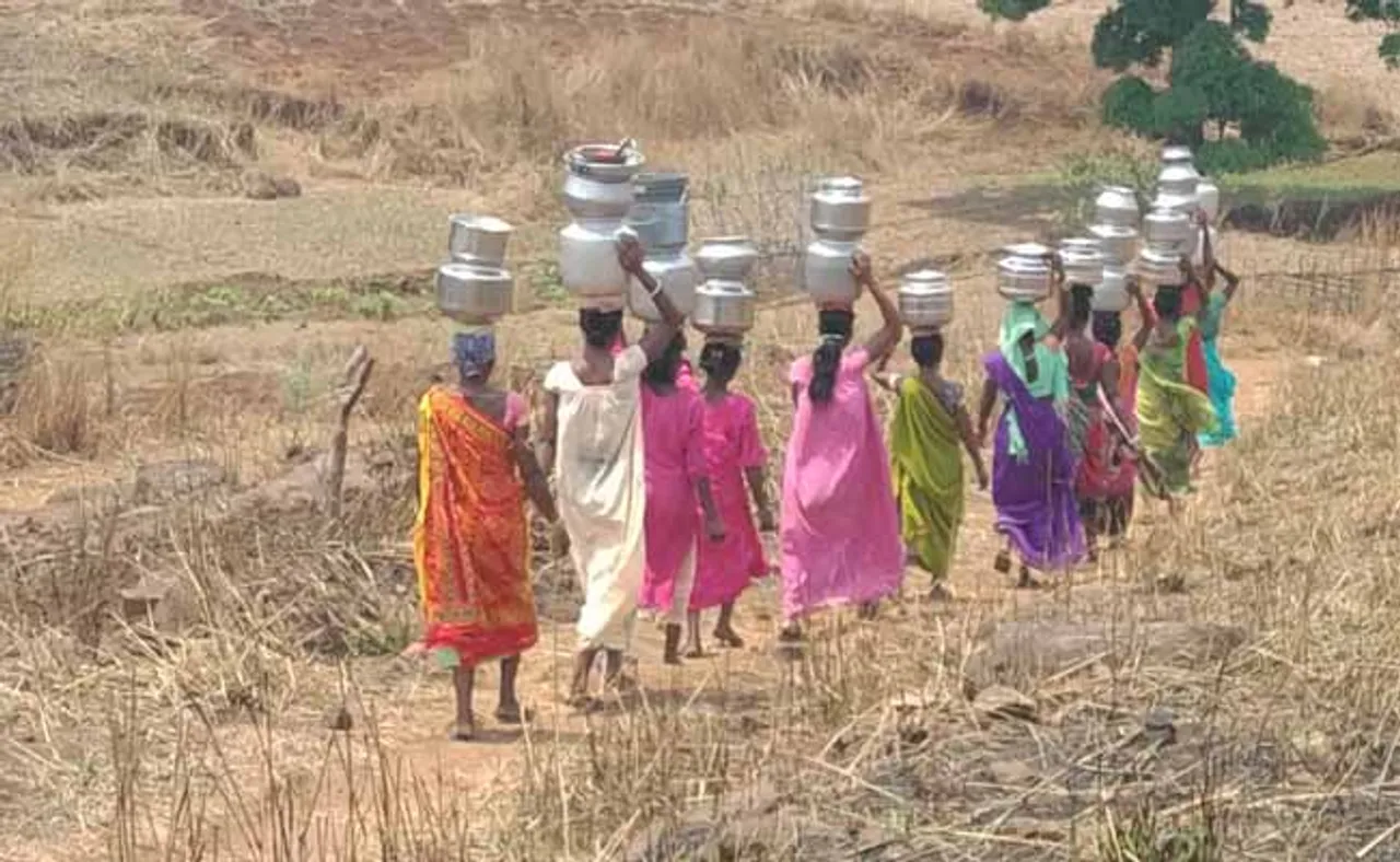 ସ୍ୱାଭିମାନ ଅଞ୍ଚଳର ବିକଳ ଚିତ୍ର; ପାଣି ମୁନ୍ଦାଏ ପାଇଁ ଯିବାକୁ ପଡ଼ୁଛି ମାଇଲ୍‌ ମାଇଲ୍‌ ବାଟ!