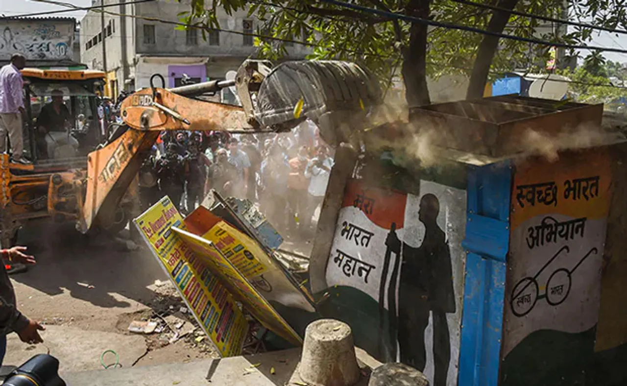 ୧୪ ଟିମ, ୯ ବୁଲଡୋଜର ଓ ୧୫ ଶହ ପୁଲିସ୍‌: କେମିତି ଥିଲା ଦିଲ୍ଲୀର ଉଚ୍ଛେଦ ଘଟଣା