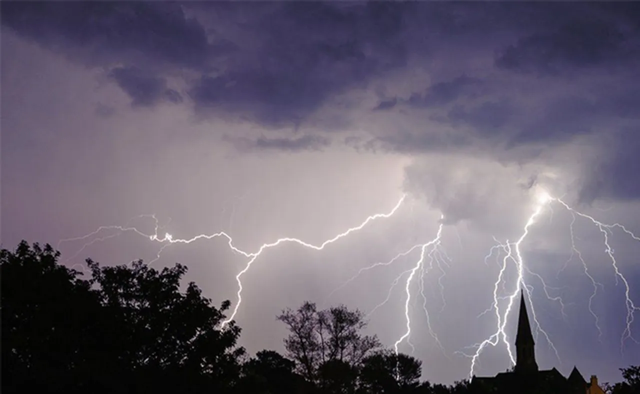 ୫ ଦିନ ଝଡ଼ବର୍ଷା ଓ ବଜ୍ରପାତ ସମ୍ଭାବନା, ୟେଲୋ ୱାର୍ଣ୍ଣିଂ ଜାରି