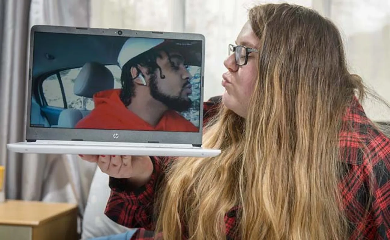 ଫେସ୍‌ବୁକ୍‌ରେ ପ୍ରେମ, ଜୁମ୍ ଆପ୍‌ରେ ବିବାହ, ଭେଟିବା ପୂର୍ବରୁ ବିଚ୍ଛେଦ