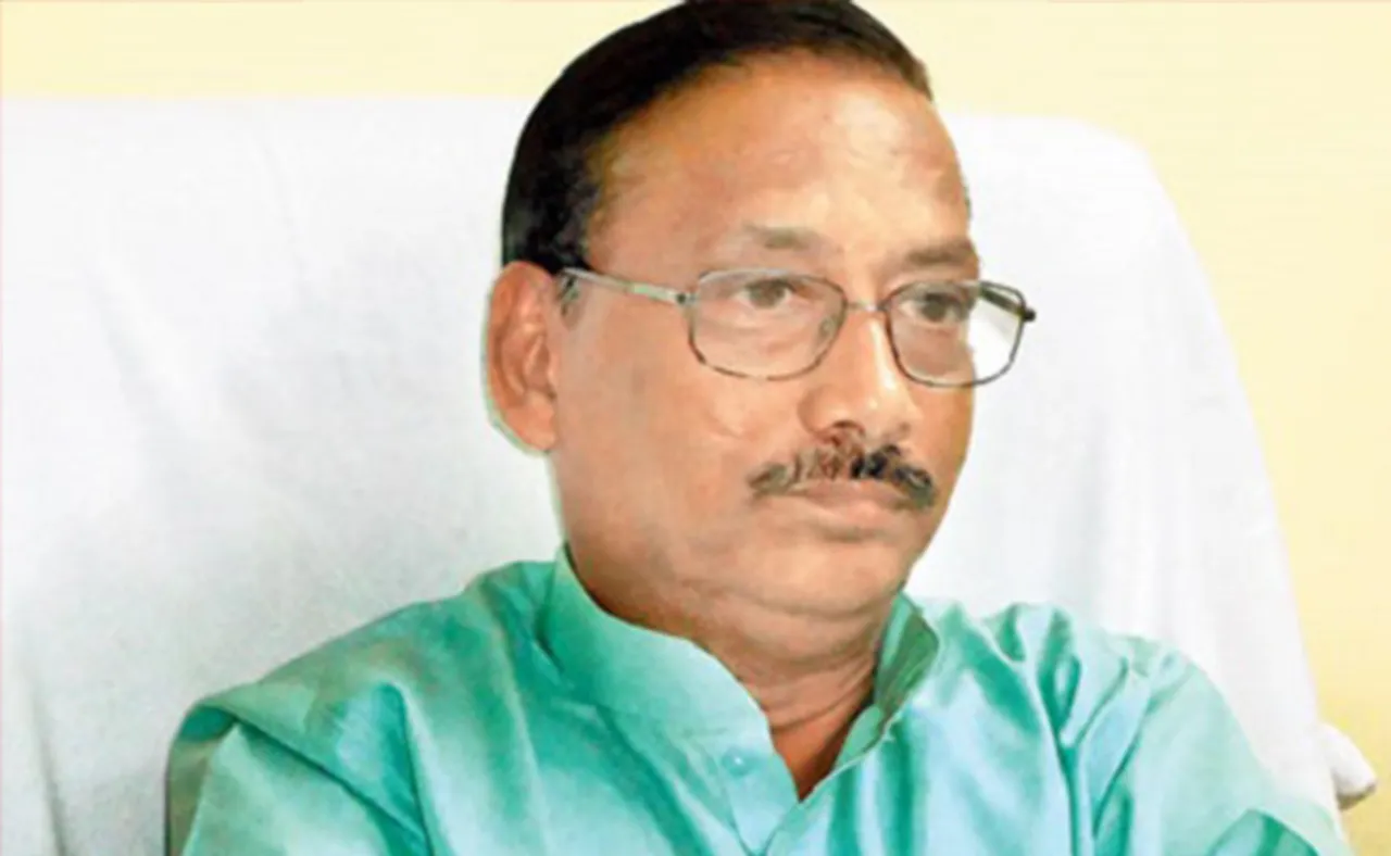 ଅର୍ଥତତ୍ତ୍ୱ ଚିଟଫଣ୍ଡ୍ ଲିଙ୍କ୍: ଇଡିରେ ହାଜର ହେଲେ ପ୍ରଭାତ ତ୍ରିପାଠୀ