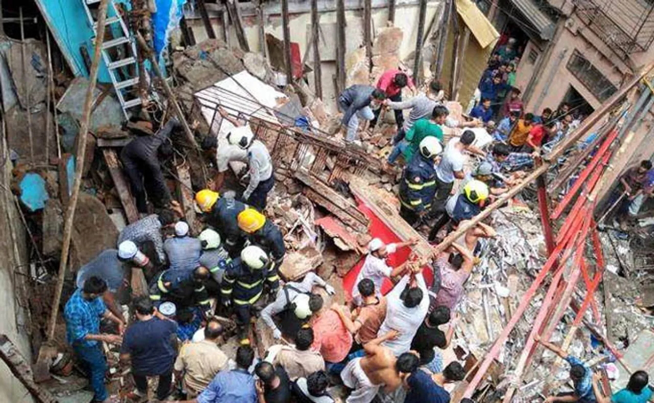 ଭୁଶୁଡ଼ିଲା ୪ ମହଲା କୋଠା, ୨୦ରୁ ୨୫ଜଣ ଲୋକ ଚାପି ରହିଥିବା ଆଶଙ୍କା