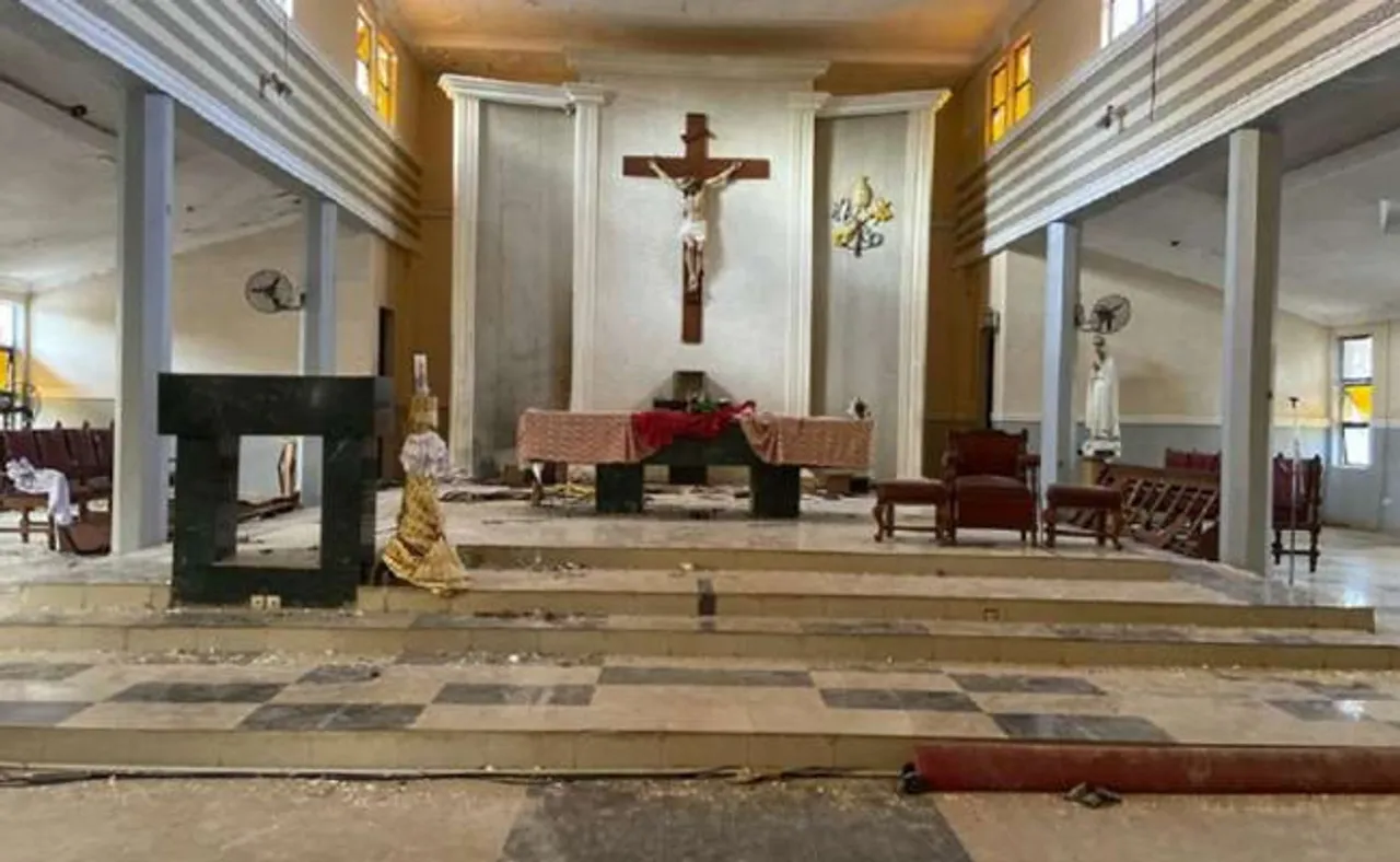 ଚର୍ଚ୍ଚରେ ଆଖିବୁଜା ଗୁଳିମାଡ଼ ଓ ବିସ୍ଫୋରଣ, ୫୦ରୁ ଅଧିକ ମୃତ