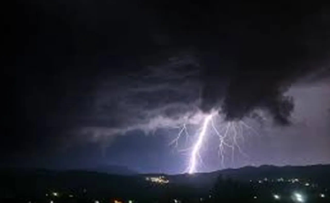 ବଜ୍ରପାତ; ୨ ମୃତ ଓ ୭ ଆହତ