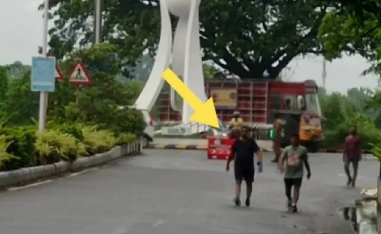 ଟ୍ରାଫିକ୍‌ ଏସିପିଙ୍କ ମର୍ଣ୍ଣିଂ ୱାକ୍‌ ପାଇଁ ରାସ୍ତା ବନ୍ଦ, ଚାଲିପାରୁନି ଗାଡ଼ି