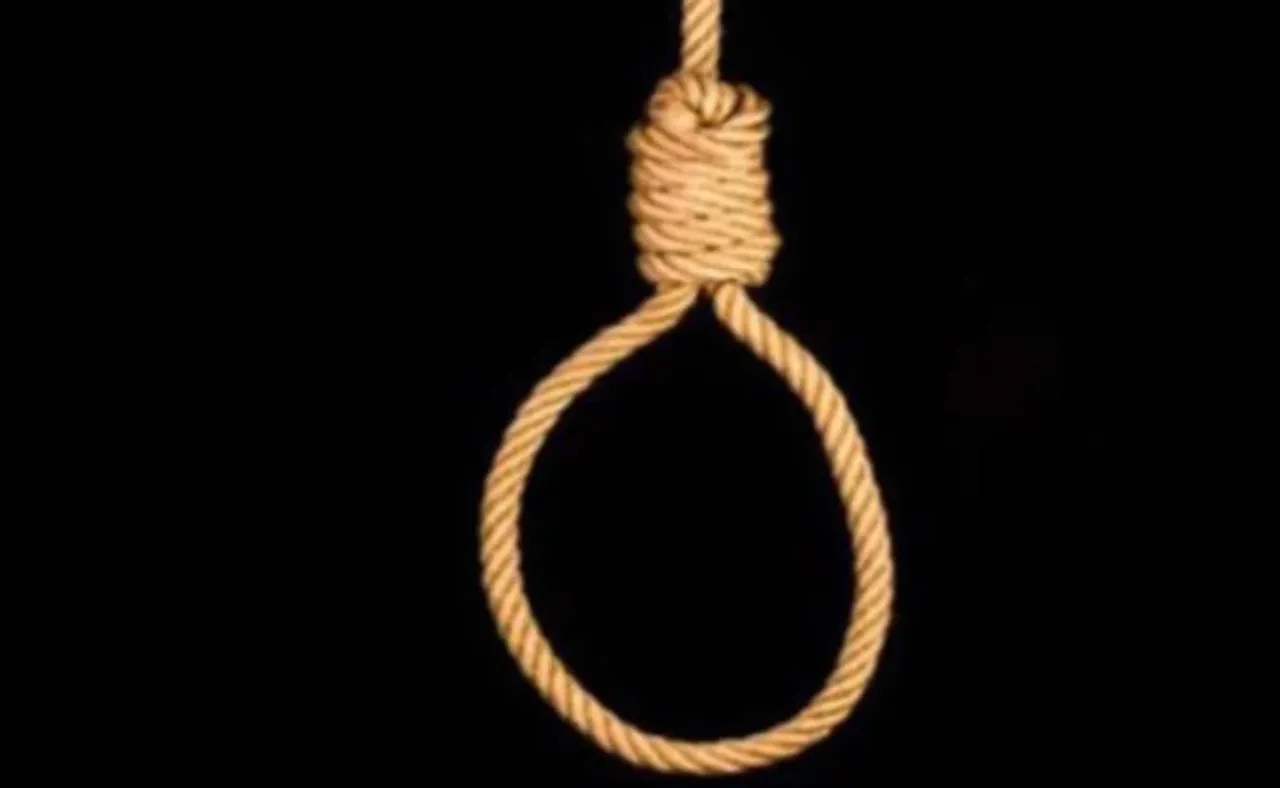 ଗଛରୁ ମିଳିଲା ୩ ଭଉଣୀଙ୍କ ଝୁଲନ୍ତା ମୃତଦେହ