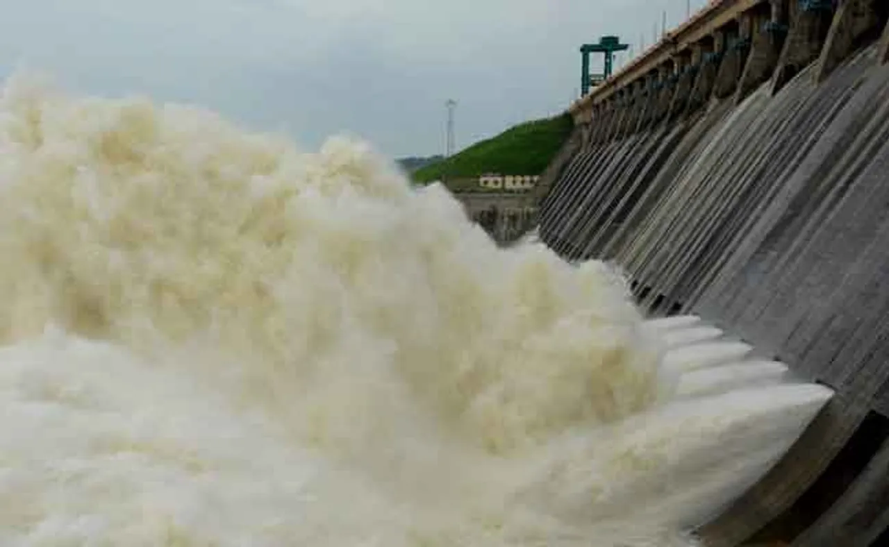 ‘ସବୁ ନଦୀର ଜଳସ୍ତର ବଢ଼ିଛି, ହେଲେ ବନ୍ୟା ଆଶଙ୍କା ନାହିଁ‘