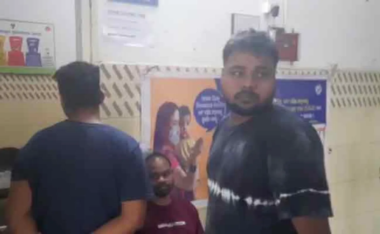 କର୍ମଚାରୀଙ୍କୁ ପିଟି ପିଟି ମାରିଦେଲେ ଗହଣା ଦୋକାନୀ ମାଲିକଙ୍କ ପୁଅ!