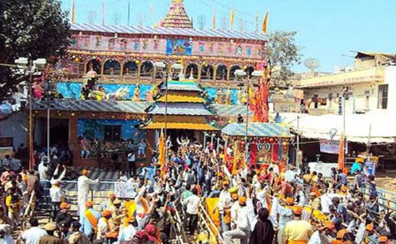 ସକାଳୁ ସକାଳୁ ମନ୍ଦିରରେ ଦଳାଚକଟା, ଚାଲିଗଲା ୩ ମହିଳା ଶ୍ରଦ୍ଧାଳୁଙ୍କ ଜୀବନ