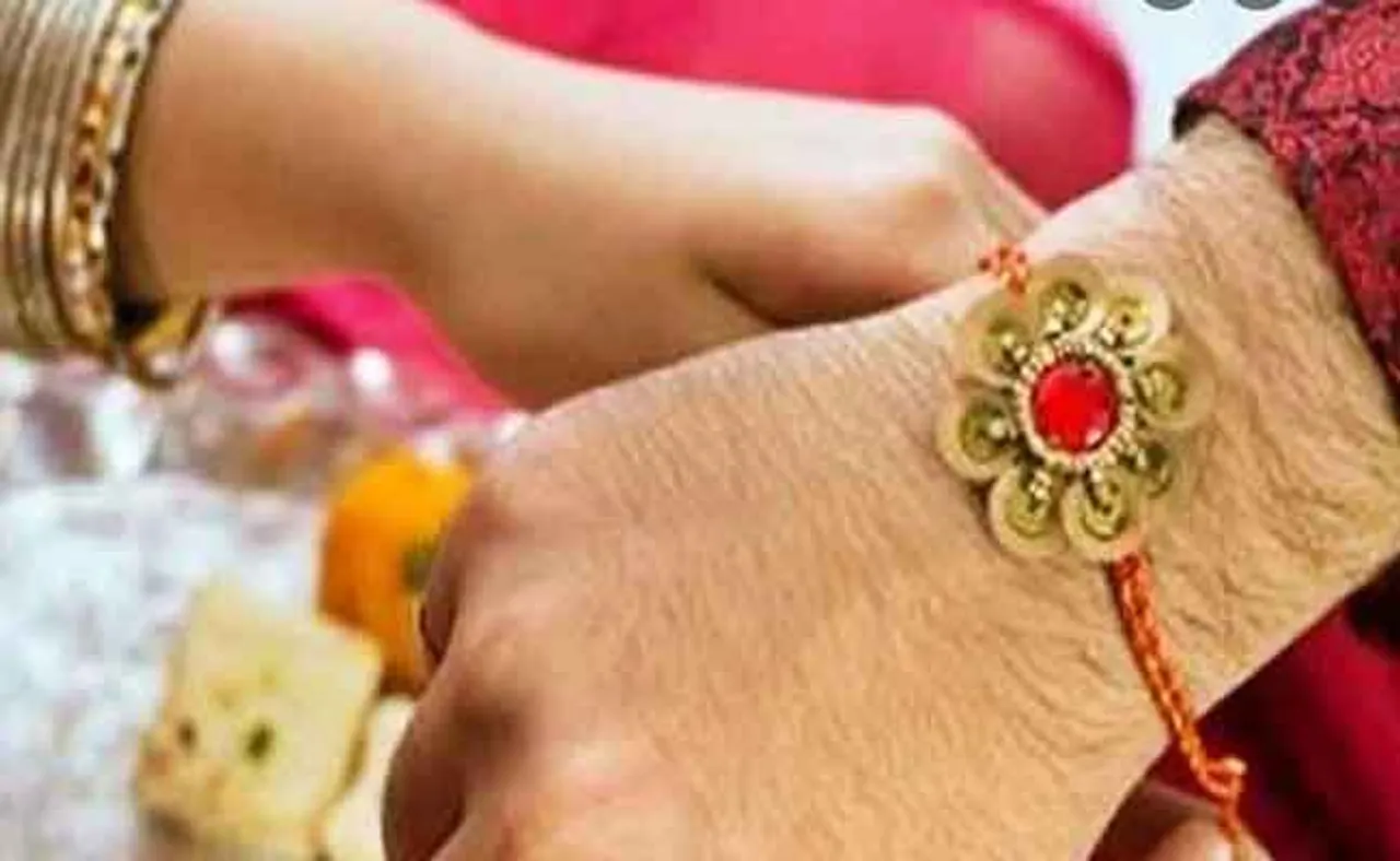 ରାକ୍ଷୀ ପାଉଣା ଦେବା ପାଇଁ ମାଆକୁ ମାଗିଲେ ୫୦ ଟଙ୍କା! ନଦେବାରୁ ଝୁଲିପଡ଼ିଲେ