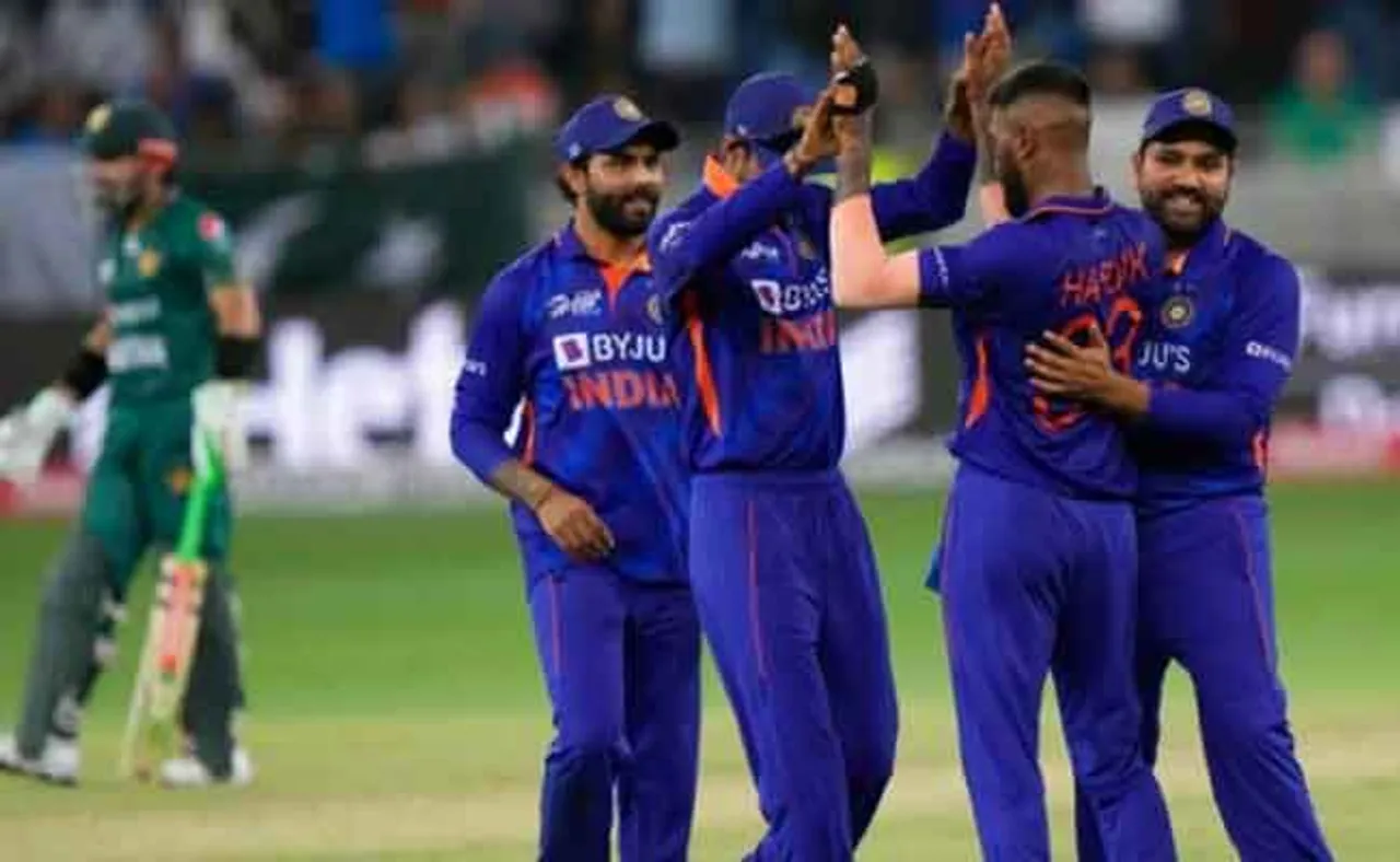 ଚକମା ଦେଇ ପାରିଲାନି ପାକିସ୍ତାନ ଟିମ୍, ୧୪୭ ରନ୍‌ରେ ଅଟକାଇଲା ଭାରତ