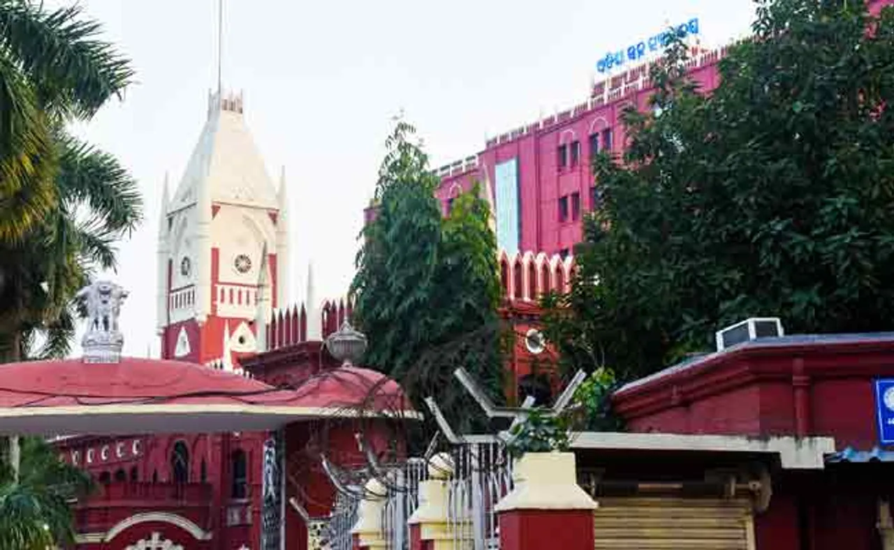 ସ୍ଥାୟୀ ହାଇକୋର୍ଟ ବେଂଚ ଦାବି: ବିକ୍ଷୋଭ କଲେ ପଶ୍ଚିମଓଡ଼ିଶା ଓକିଲ ସଂଘ