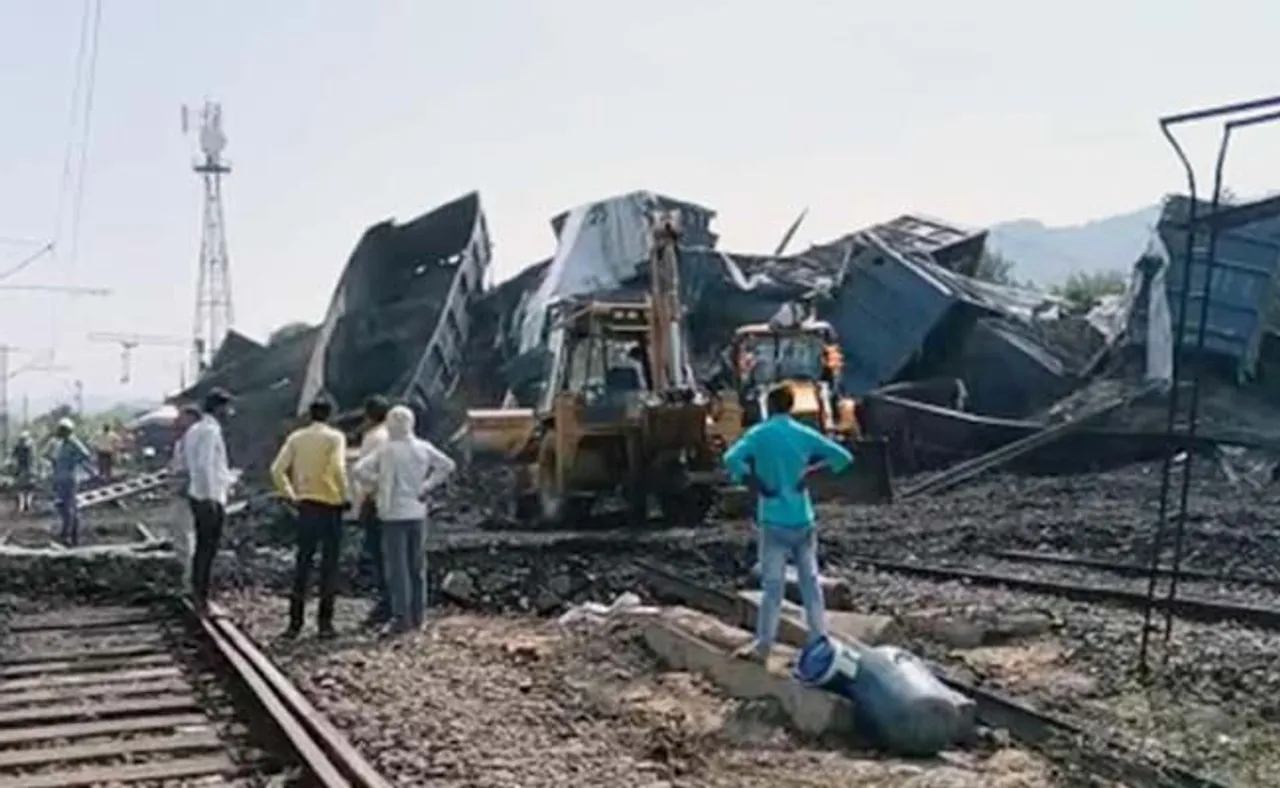 ଲାଇନଚ୍ୟୁତ ହେଲା ଟ୍ରେନ୍‌ର ୫୩ ବଗି