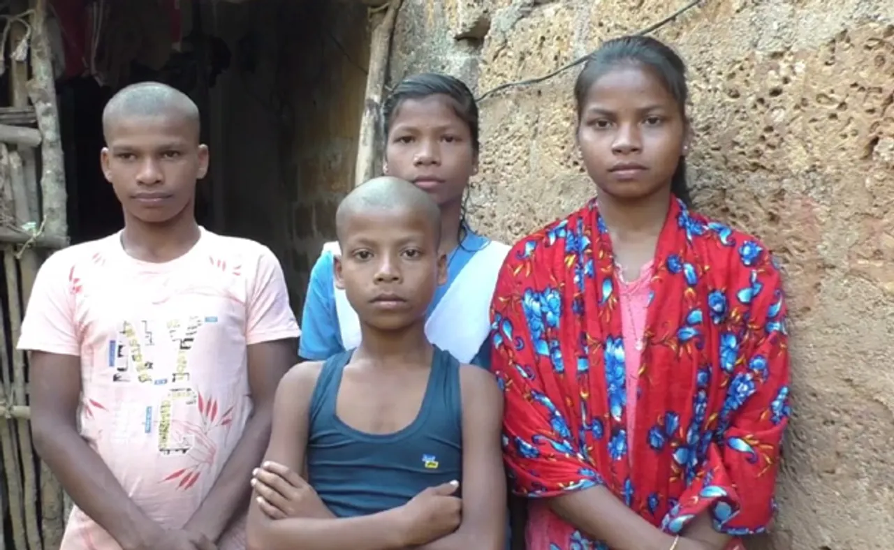 ଆଗପଛ ହୋଇଚାଲିଗଲେ ବାପା-ମାଆ: ବଡ଼ ଭଉଣୀ ମୁଣ୍ଡରେ ୩ ଭାଇ ଓ ଭଉଣୀଙ୍କ ବୋଝ