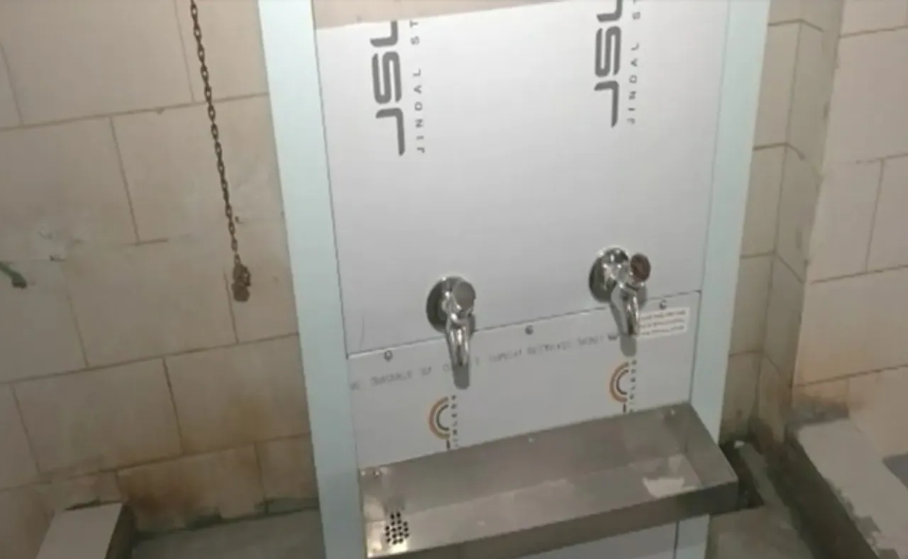 ମୋଦିଙ୍କ ହସ୍ପିଟାଲ ଗସ୍ତ ପାଇଁ ଲାଗିଲା ୱାଟର କୁଲର, କିନ୍ତୁ ବାହାରିଲାନି ପାଣି