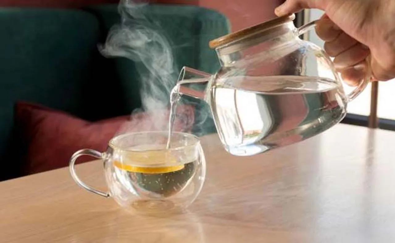 ଅଧିକ ଗରମ ପାଣି ପିଉଥିଲେ ସାବଧାନ୍‌, ହୋଇପାରେ ଘାତକ