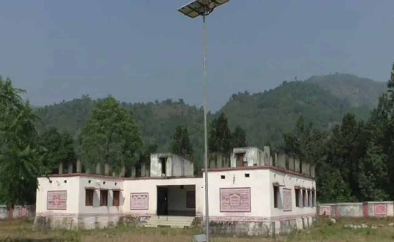 ଅଧୁରା ରହିଲା ଆଦିବାସୀ ଛାତ୍ରଛାତ୍ରୀଙ୍କ ପଢ଼ିବା ଆଶା, ଏଜୁକେସନାଲ କମ୍ପ୍ଲେକ୍ସକୁ ଭୂତକୋଠି କରିଦେଲେ ସରକାର