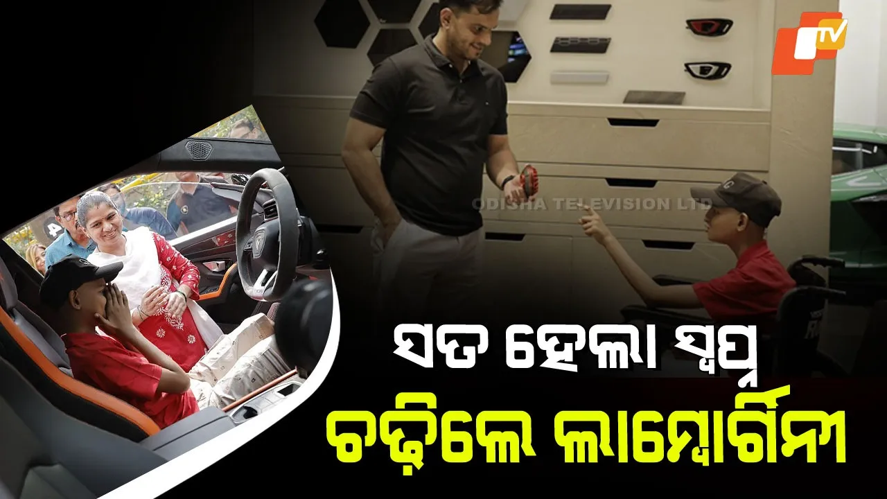 Mukund Enjoys Lamborghini Ride