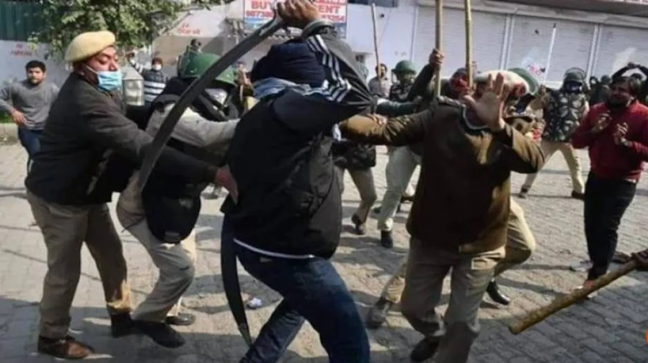 ସିଂଘୁ ସୀମାରେ ପୁଣି ଉତ୍ତେଜନା; ଆକ୍ରମଣକାରୀଙ୍କ ଖଣ୍ଡା ଆକ୍ରମଣରେ SHO ଆହତ