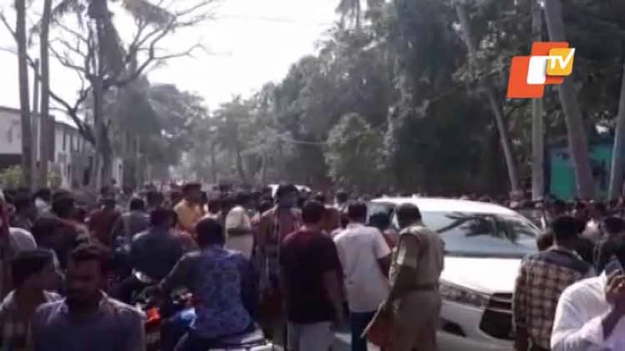 ତେଲଙ୍ଗାନା ପୁଲିସକୁ ମାଡ଼ ମାରିଲେ ଗ୍ରାମବାସୀ