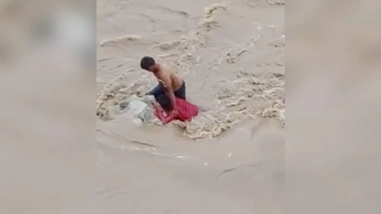 ଅନ୍ୟର ଜୀବନ ବଞ୍ଚାଇବାକୁ ଯାଇ ନଦୀକୁ ଡେଇଁ ପଡ଼ିଲେ ୧୨ ବର୍ଷର ବାଳକ, ଆଉ ତା’ପରେ...  