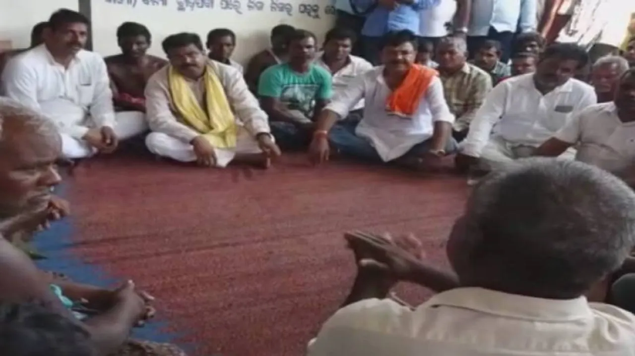 ‘ଫୋନି’ ପ୍ରଭାବିତ ଅଞ୍ଚଳ ପରିଦର୍ଶନ କଲେ ଧର୍ମେନ୍ଦ୍ର ପ୍ରଧାନ