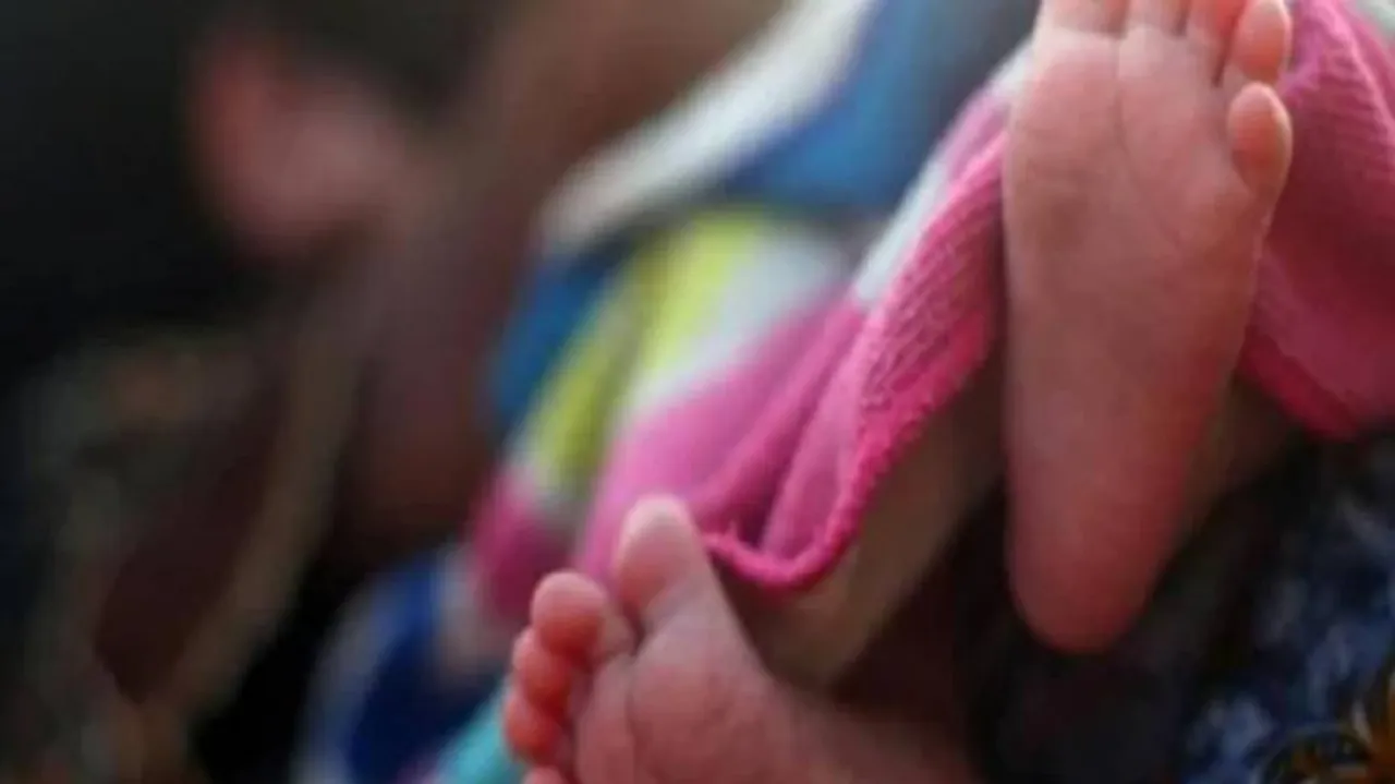 ପେଟ ପାଇଁ ୪ମାସ ଶିଶୁକୁ ବିକି ଦେଲା ଅସହାୟ ବାପା