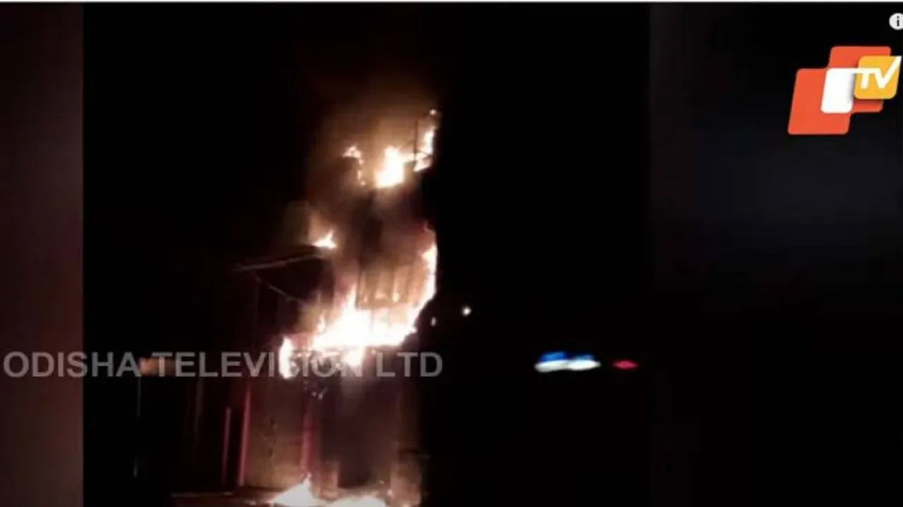 ଚାହୁଁ ଚାହୁଁ ଜଳିଗଲା ସୁନା ଦୋକାନ