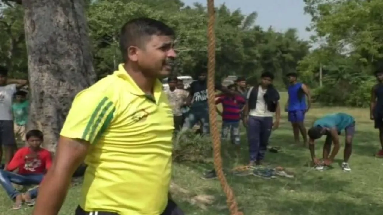 ନିଜ ଗାଁର ପ୍ରତି ଘରୁ ଜଣଙ୍କୁ ସେନାରେ ଭର୍ତ୍ତି ଲାଗି ଯବାନଙ୍କ ଉଦ୍ୟମ