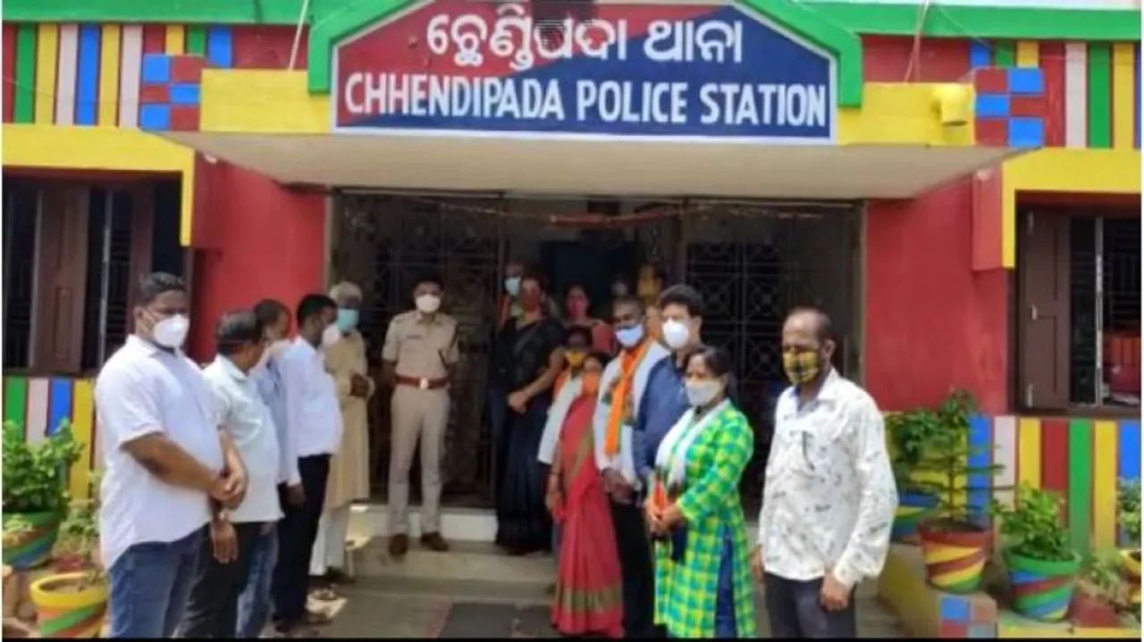 ମହିଳା ଡାକ୍ତରଙ୍କୁ ଦୁଷ୍କର୍ମ ଘଟଣା, ପୀଡ଼ିତାଙ୍କୁ ଭେଟି ସମବେଦନା ଜଣାଇଲେ ବିଜେପି-କଂଗ୍ରେସ