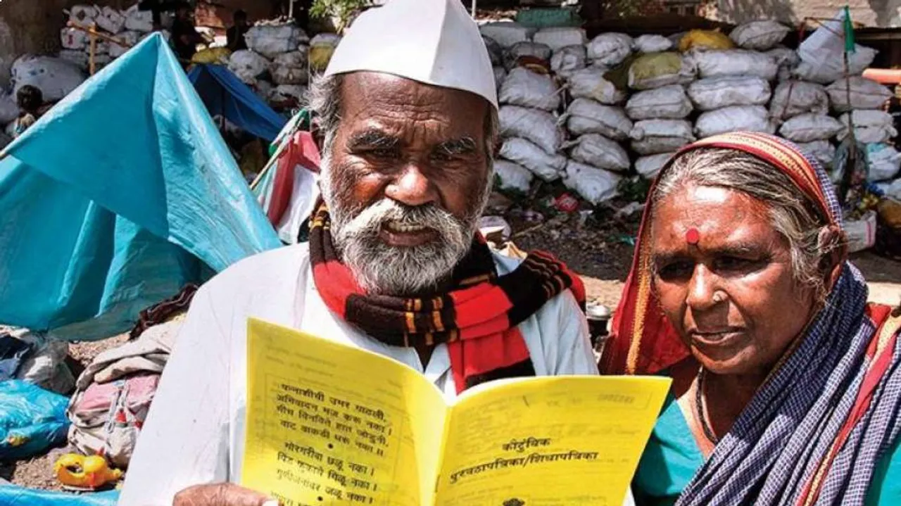 କମ୍ ରାସନ୍ ପାଇଁ ଚିନ୍ତାରେ ଅଛନ୍ତି କି ? ତୁରନ୍ତ ଏହି ନମ୍ବରରେ କଲ୍ କରନ୍ତୁ . . .