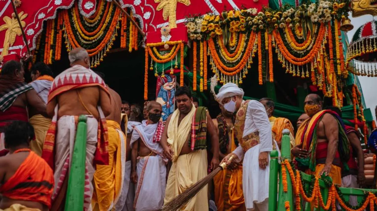 ଗୁଣ୍ଡିଚା ମନ୍ଦିରରୁ ବାହୁଡ଼ିଲେ ଶ୍ରୀଜିଉ, ଆରମ୍ଭ ହେଲା ରଥଟଣା