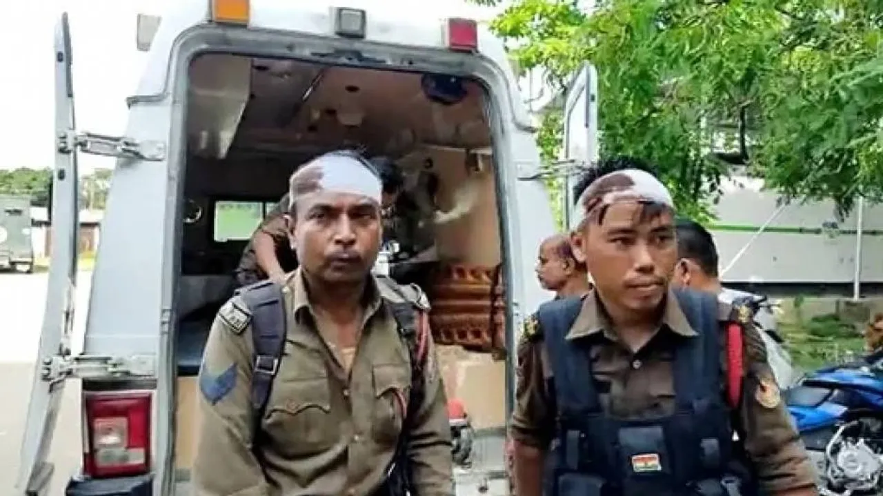 ଅନ୍ଧାଧୁନ୍ ଗୁଳିମାଡ଼ରେ ଆସାମ ପୋଲିସର ୬ଜଣ ସୁରକ୍ଷାକର୍ମୀ ସହିଦ