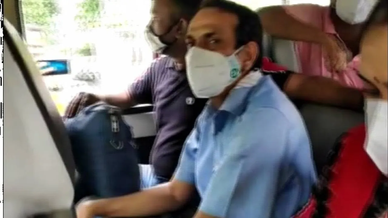 ୧୦ ହଜାର ଟଙ୍କା ଲାଞ୍ଚ ନେବା ବେଳେ ଧରାପଡ଼ିଲେ ଡ୍ରେନେଜ୍ ଡିଭିଜନ ଅଧୀକ୍ଷଣ ଯନ୍ତ୍ରୀ