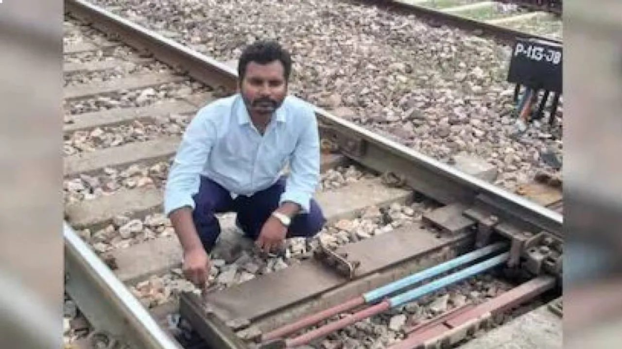 ଅନ୍ଧାର ରାତିରେ ୭ କିମି ଚାଲିଲେ ରେଳବାଇ କର୍ମଚାରୀ, ବଂଚାଇଲେ ହଜାର ହଜାର ଲୋକଙ୍କ ଜୀବନ