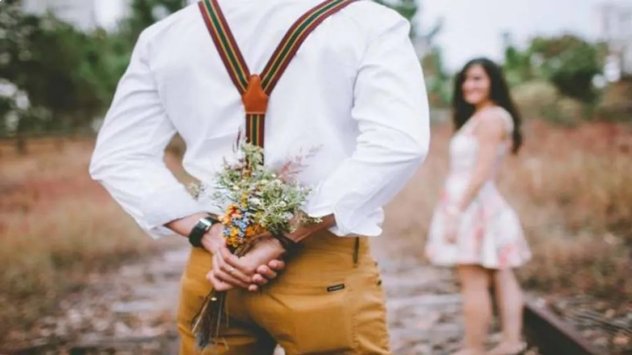 ’ବିବାହିତ ମହିଳାଙ୍କୁ ପ୍ରେମ ନିବେଦନ କରିବା ଅପରାଧ’