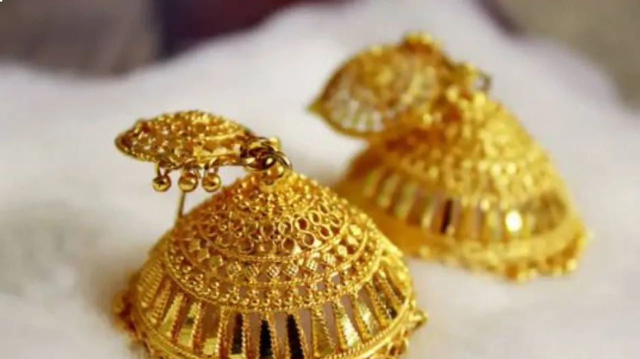Gold Oranaments