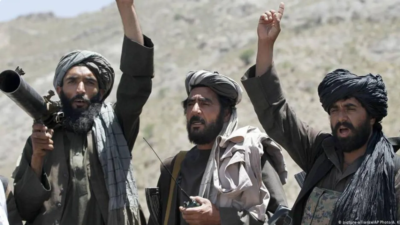 ୯୦ ଦଶକର କ୍ରୁର ତାଲିବାନ ଶାସନ : ସର୍ଟ ପିନ୍ଧିଲେ ମୁଣ୍ଡ କାଟ