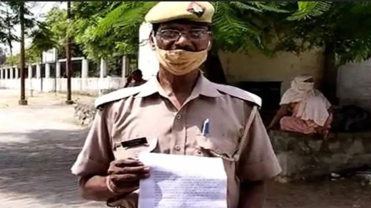 ସାର୍ଟ ପିନ୍ଧିନଥିବାରୁ ପୋଲିସ କନେଷ୍ଟବଳଙ୍କୁ ଅଶ୍ଳୀଳ ଭାଷାରେ ଗାଳି ଦେଲେ, ମୋବାଇଲ ଭାଙ୍ଗି ଦେଲେ ବିଜେପି ନେତ୍ରୀଙ୍କ ଝିଅ