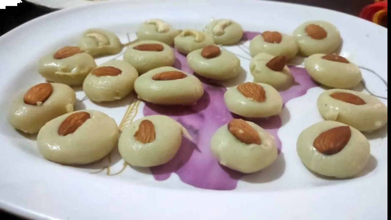 ରାକ୍ଷୀରେ ଘରେ ପ୍ରସ୍ତୁତ କରନ୍ତୁ ‘ପେଡ଼ା’