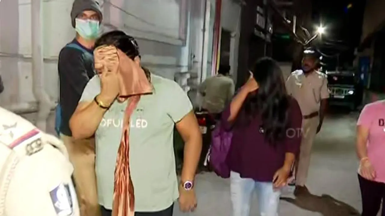 ରାଜଧାନୀରେ ପେଣ୍ଟାଗନ୍ ଓ ନଶା ବାର୍‌ ସିଲ୍‌, ୩ ଯୁବତୀ ଉଦ୍ଧାର