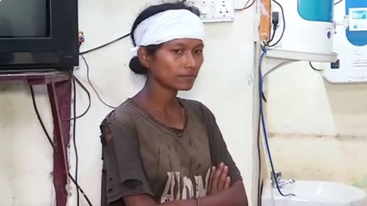 Woman Beaten Up By RPF Constable