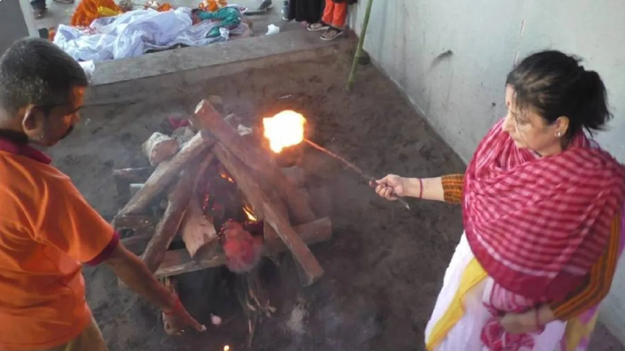 Rajalakshmi died in the arms of friend Namrata