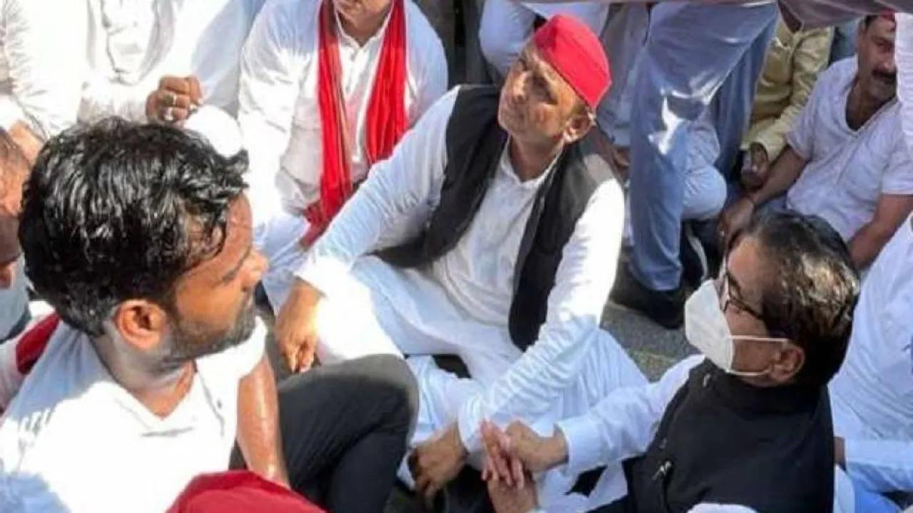 Akhilesh Yadav Detained